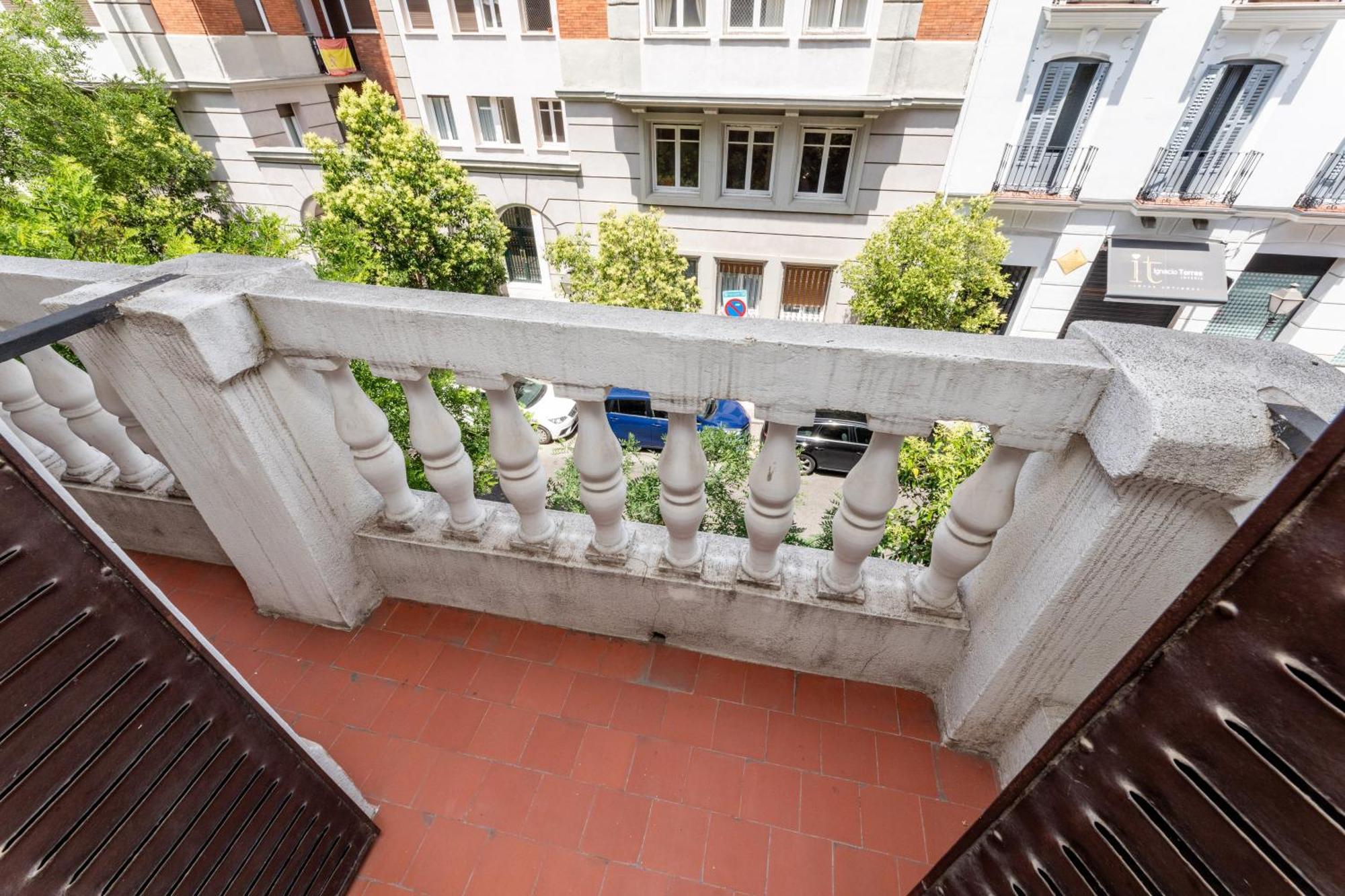 Montaber Apartments - La Paz Market Madrid Luaran gambar