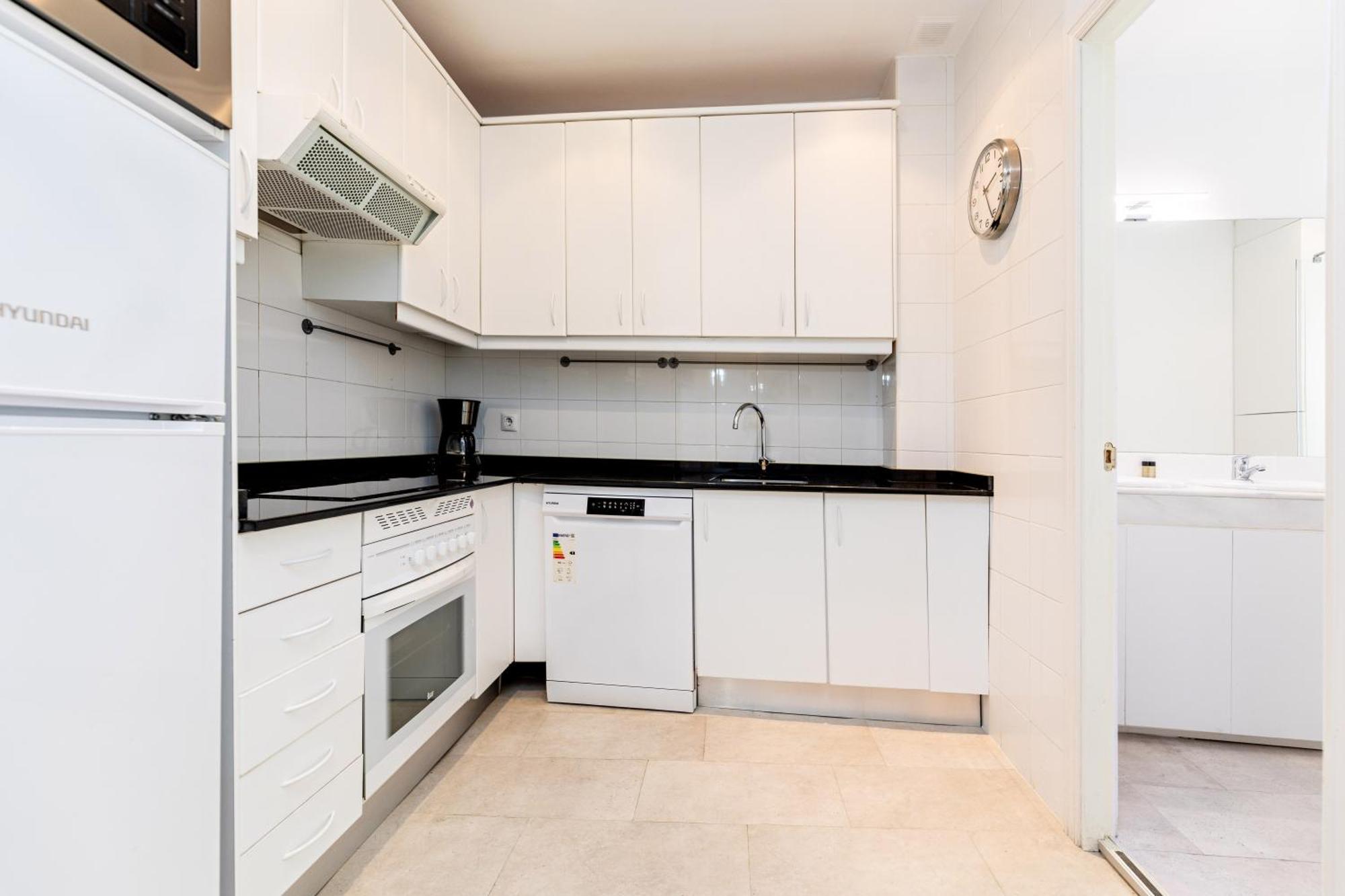 Montaber Apartments - La Paz Market Madrid Luaran gambar